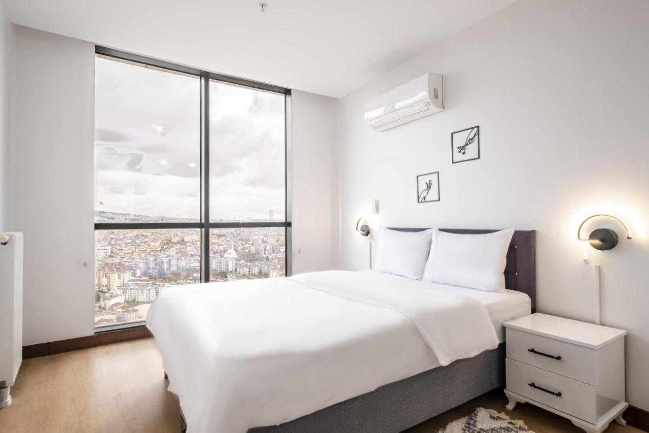 Charming Flat With City View In Atasehir Istanbul Bagian luar foto